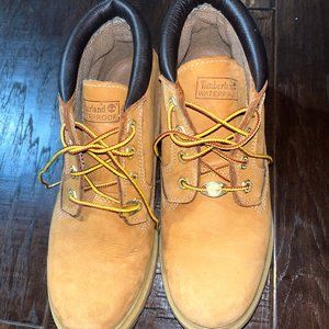 Timberland Women’s Boots Nellie Chukka Size 9M Waterproof Wheat Nubuck